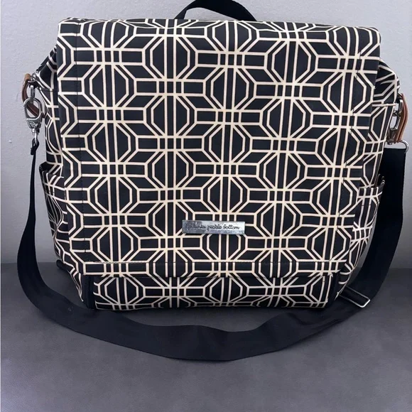 Petunia Pickle Bottom Diaper Bag Backpack - Picture 1 of 15